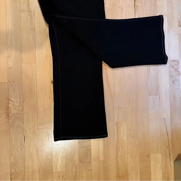 KUT from the Kloth Women's Black 5-Pocket Boot Cut Jeans - Picture 7 of 15